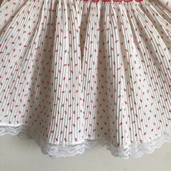 Rare Vintage 1960’s Hand Smocked Lace Baby Dress - Picture 7 of 8